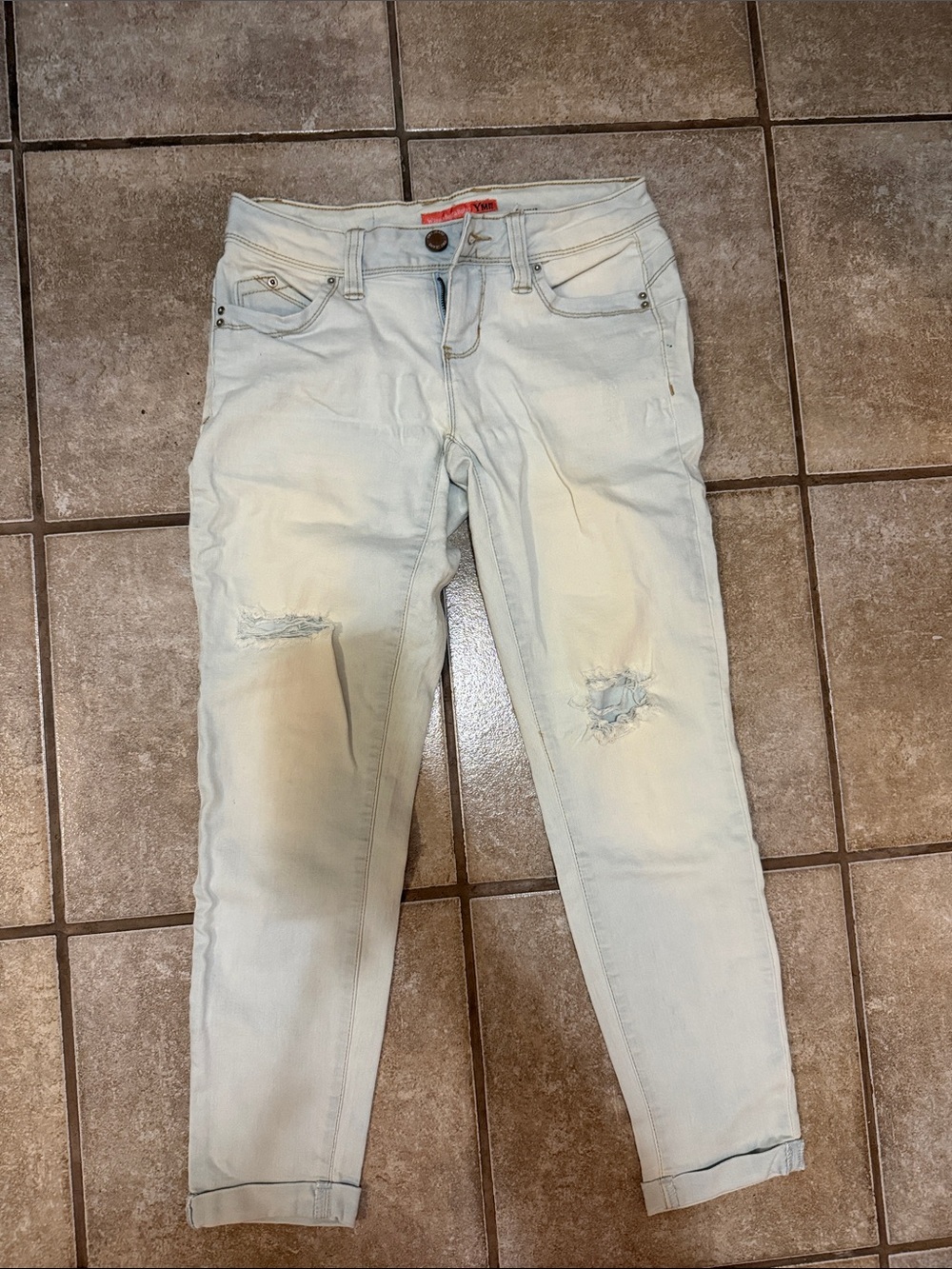 YMI - wanna better butt! Light Wash Distressed Women’s Jeans